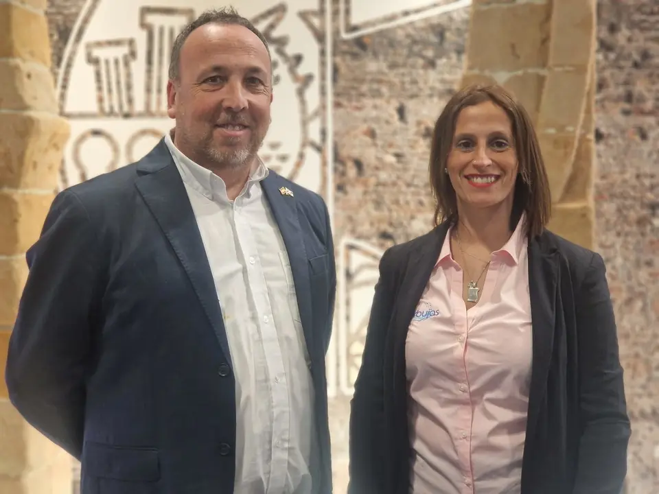 El Club de Buceo Burbujas, en FITUR. Francisco Gal&aacute;n y Montserrat P&eacute;rez