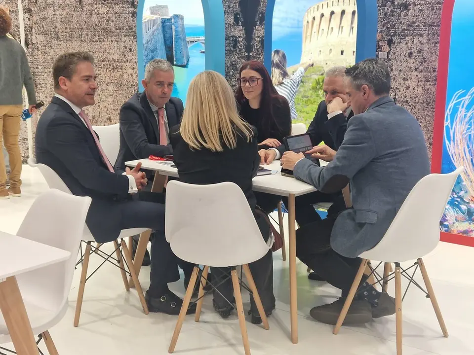 Fitur 2024