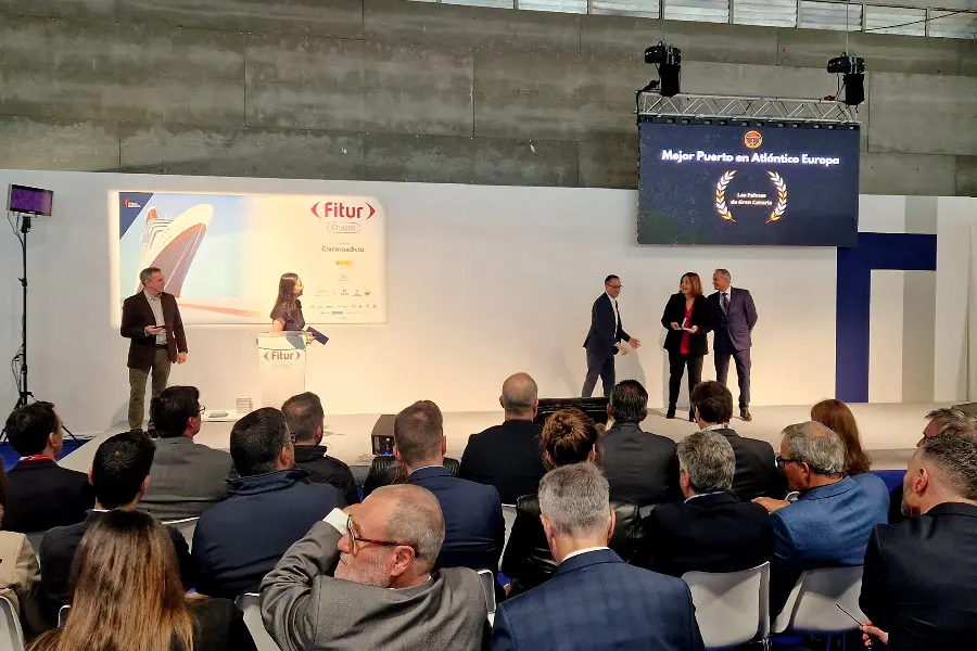  Entrega de los Premios Cruceroadicto en el stand de FITUR Cruises / Laura Ortiz 