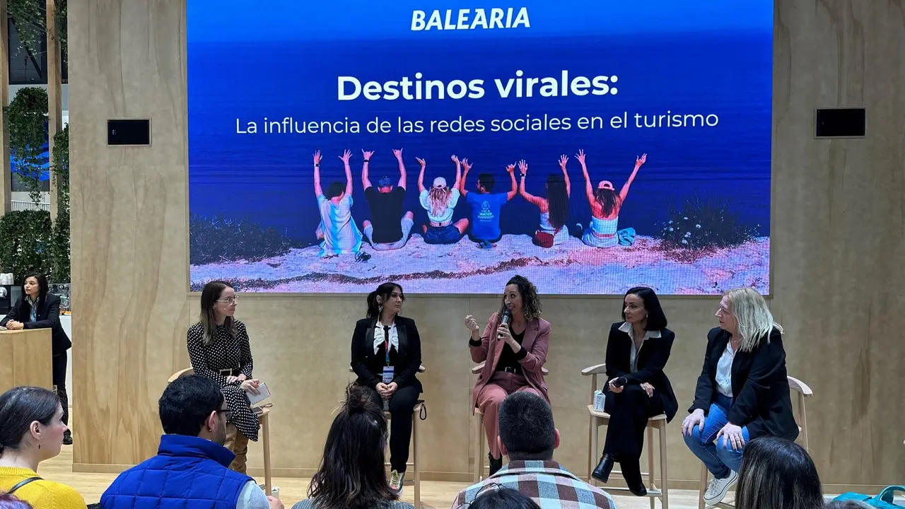 Destinos virales: la influencia de las redes sociales en el turismo