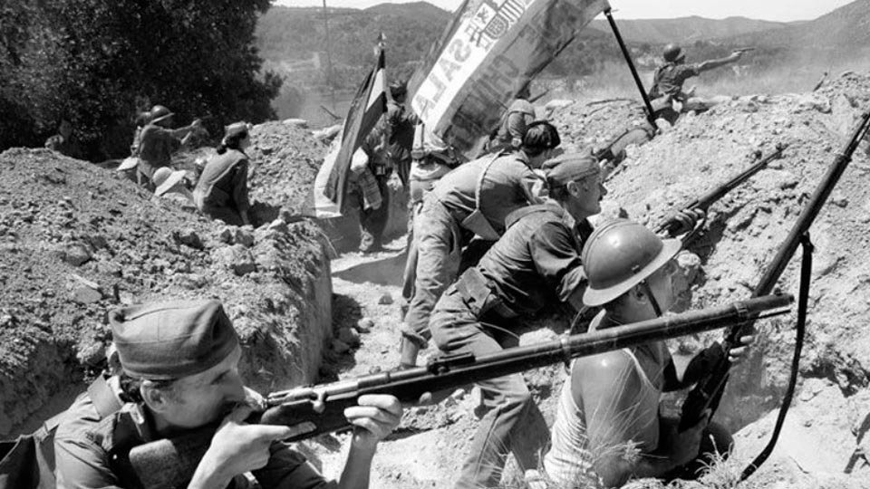 Trinchera republicana durante los combates en la sierra. Fuente: Memoria Histórico Militar Ebro 1938.