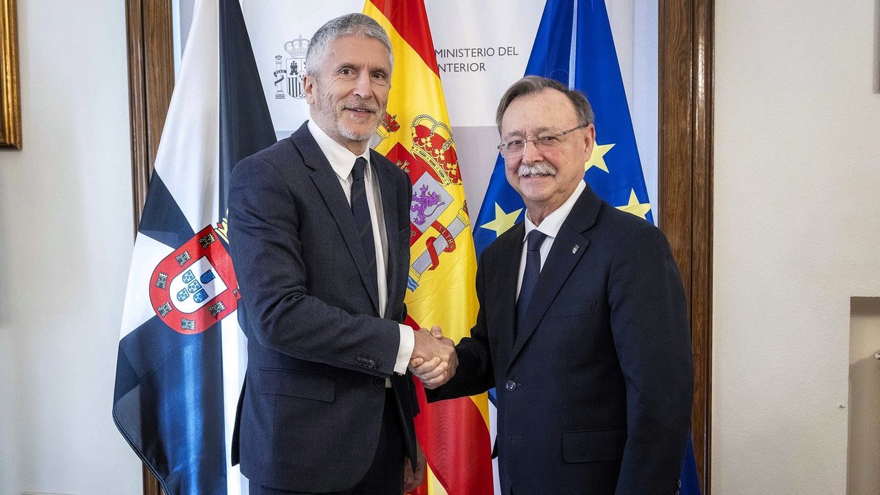 Juan Vivas se reúne con el ministro de Interior, Fernando Grande-Marlaska ©MIGUEL BERROCAL