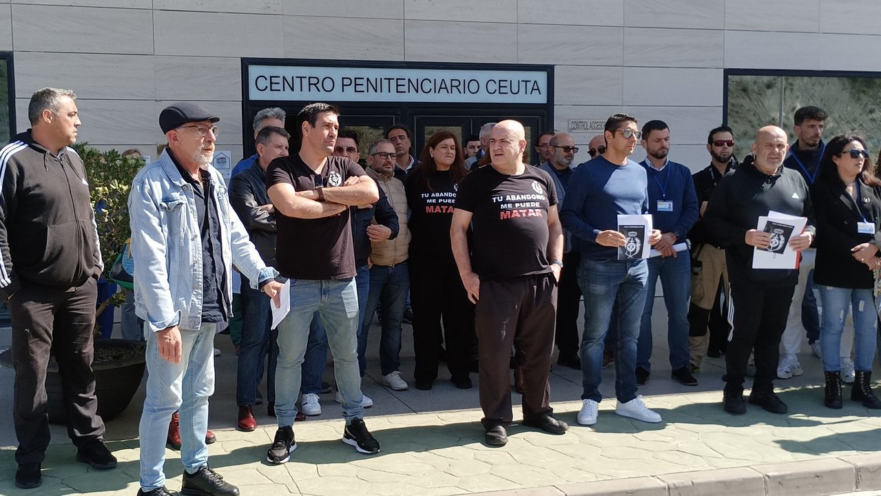 Concentración en el centro penitenciario de Ceuta