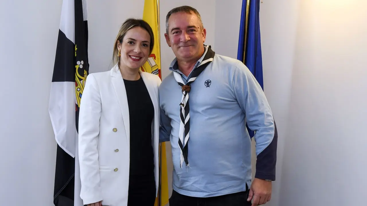 Pilar Orozco, Consejera de Educaci&oacute;n, Cultura y Juventud, y Jes&uacute;s Mart&iacute;n, presidente de  Scouts Omaha