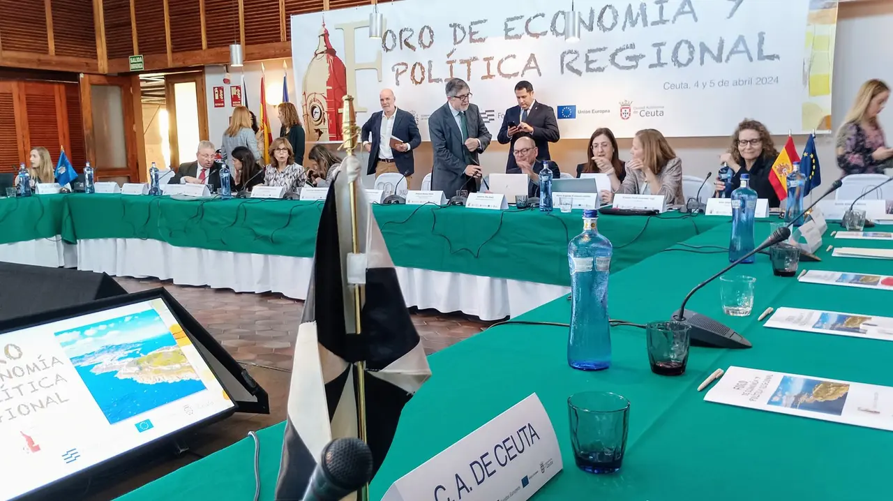 Foro de Econom&iacute;a y Pol&iacute;tica Regional