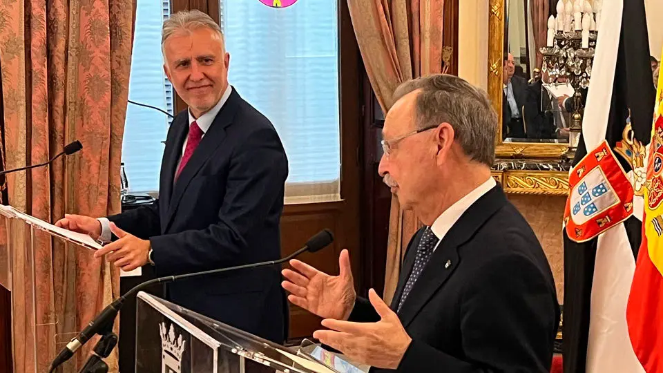 Torres y Vivas, durante su comparecencia tras la entrevista que ambos han mantenido esta ma&ntilde;ana