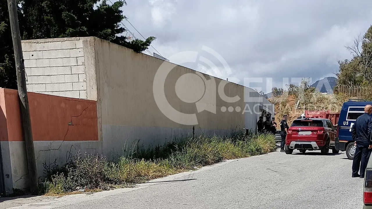 La Polic&iacute;a Nacional imped&iacute;a el paso a las inmediaciones de la parcela (S.I.)