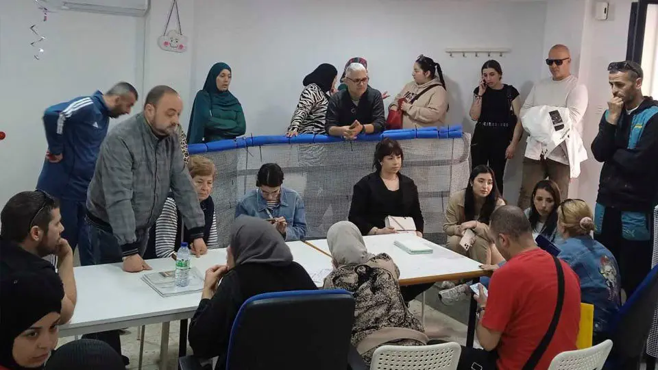 Un momento de la reuni&oacute;n mantenida por los responsables de la Asociaci&oacute;n con las familias (CEDIDA)