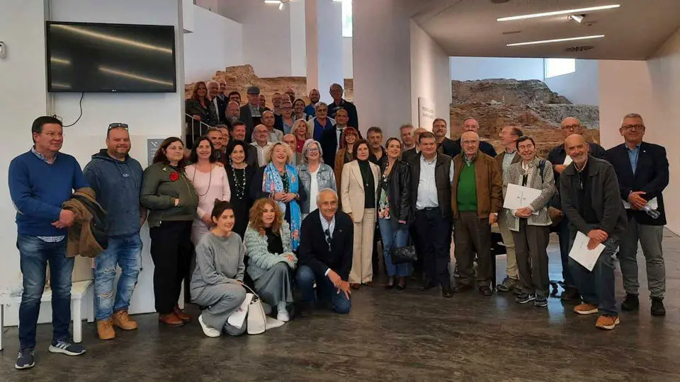 Participantes en la &uacute;ltima junta general del Instituto de Estudios Ceut&iacute;es (IEC)