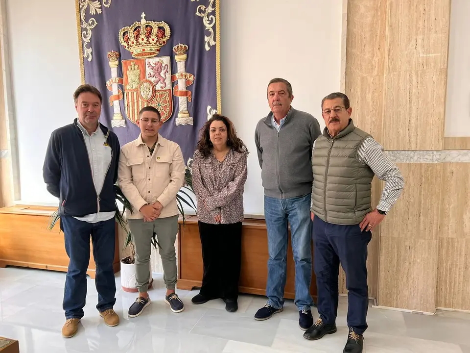 La delegada del Gobierno se ha reunido con los representes vecinales (Cedida)