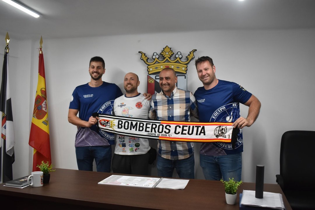 La AD Ceuta patrocina al equipo de Rescate Vertical (R. Báez)