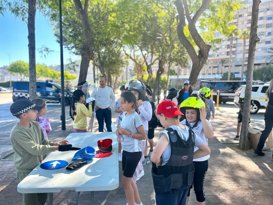 Jornada de puertas abiertas de la Polic&iacute;a Local en honor a San Urbano.