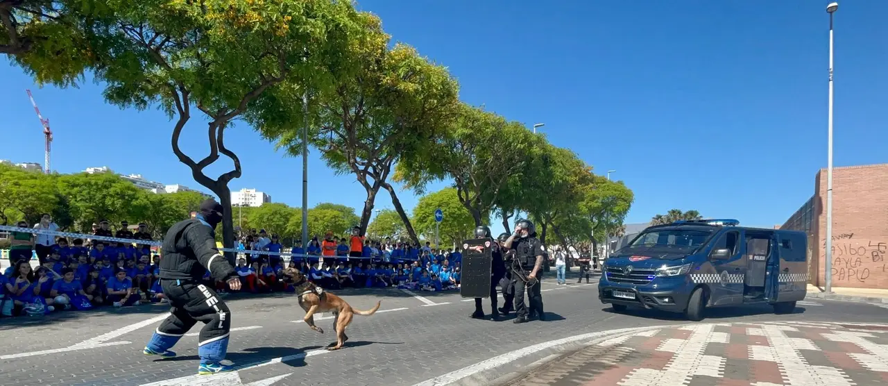 Jornada de puertas abiertas de la Polic&iacute;a Local en honor a San Urbano.