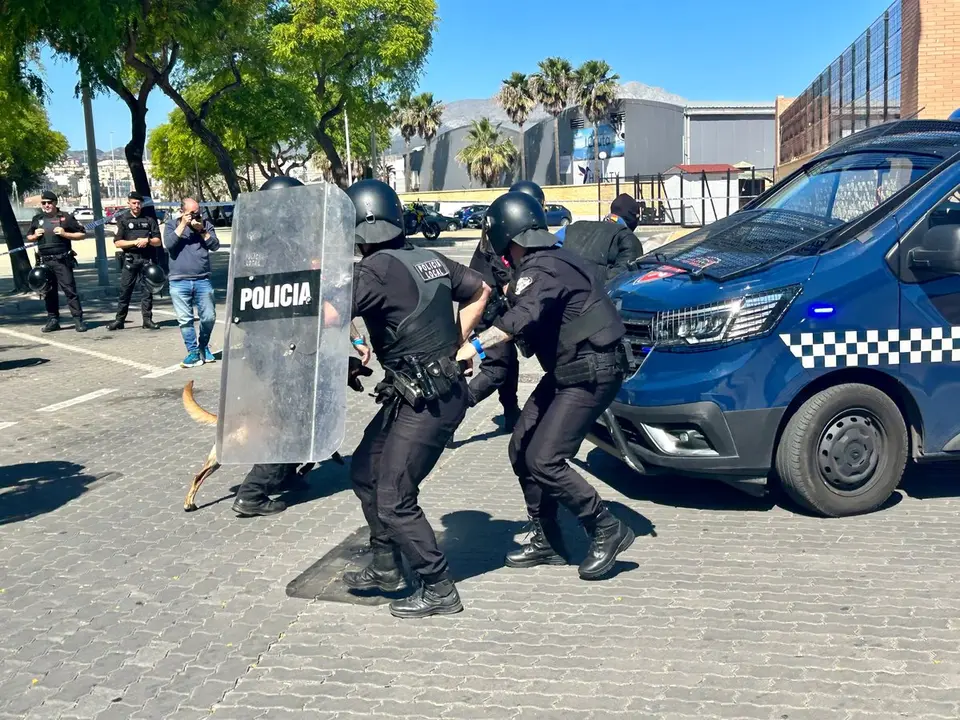 Jornada de puertas abiertas de la Polic&iacute;a Local en honor a San Urbano.