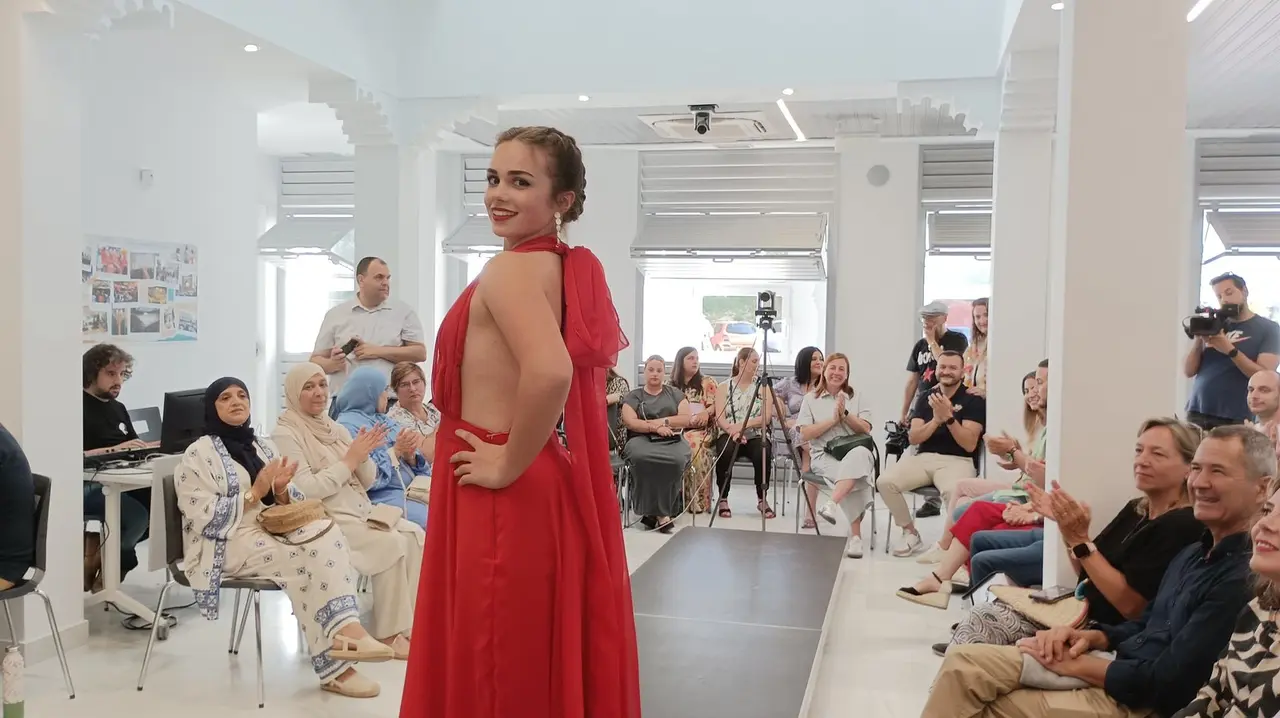 Desfile de grado de Confecci&oacute;n y Moda del IES Clara Campoamor (S.I.)