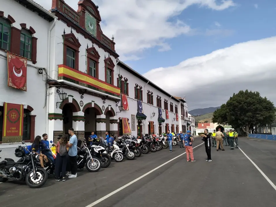 Jornada de puertas abiertas por el CXIII Aniversario de la Creaci&oacute;n de las Fuerzas Regulares
