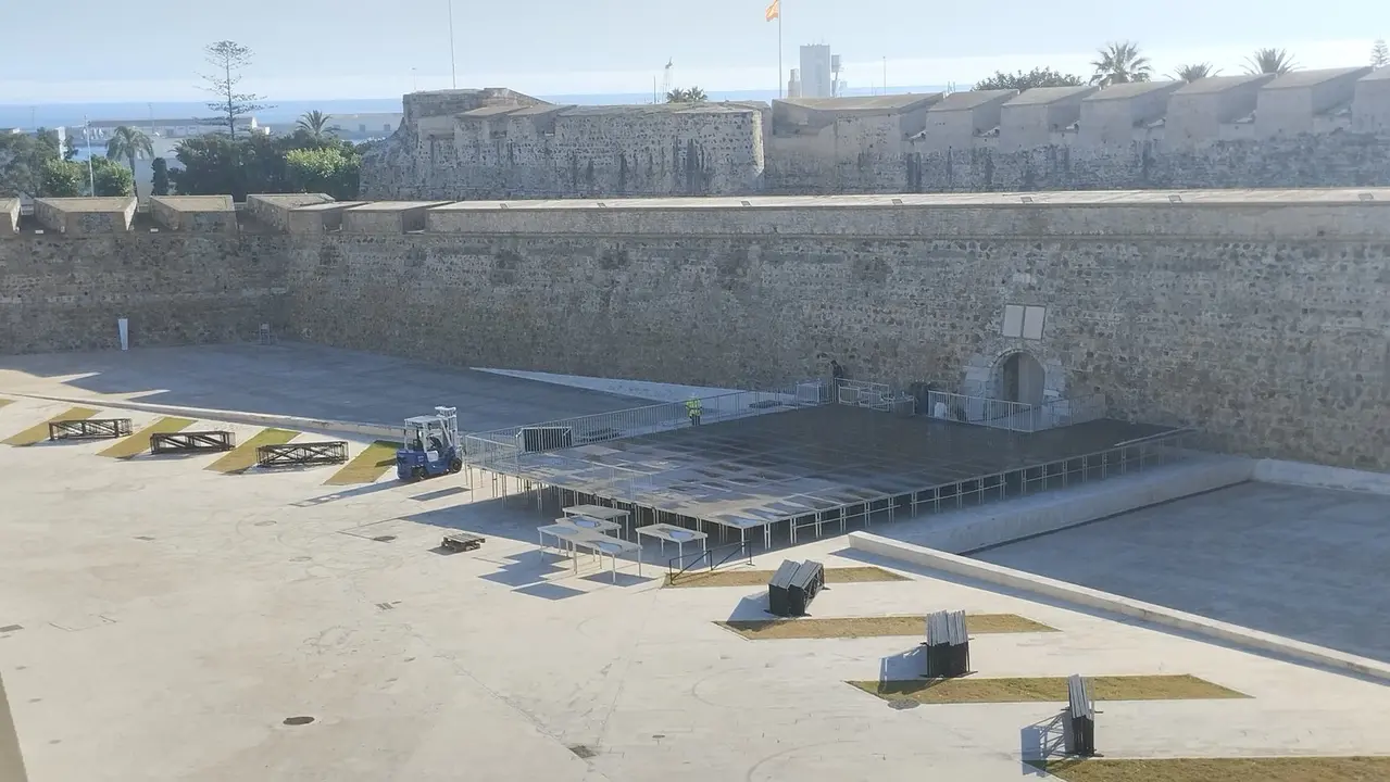 Escenario en las Murallas Reales