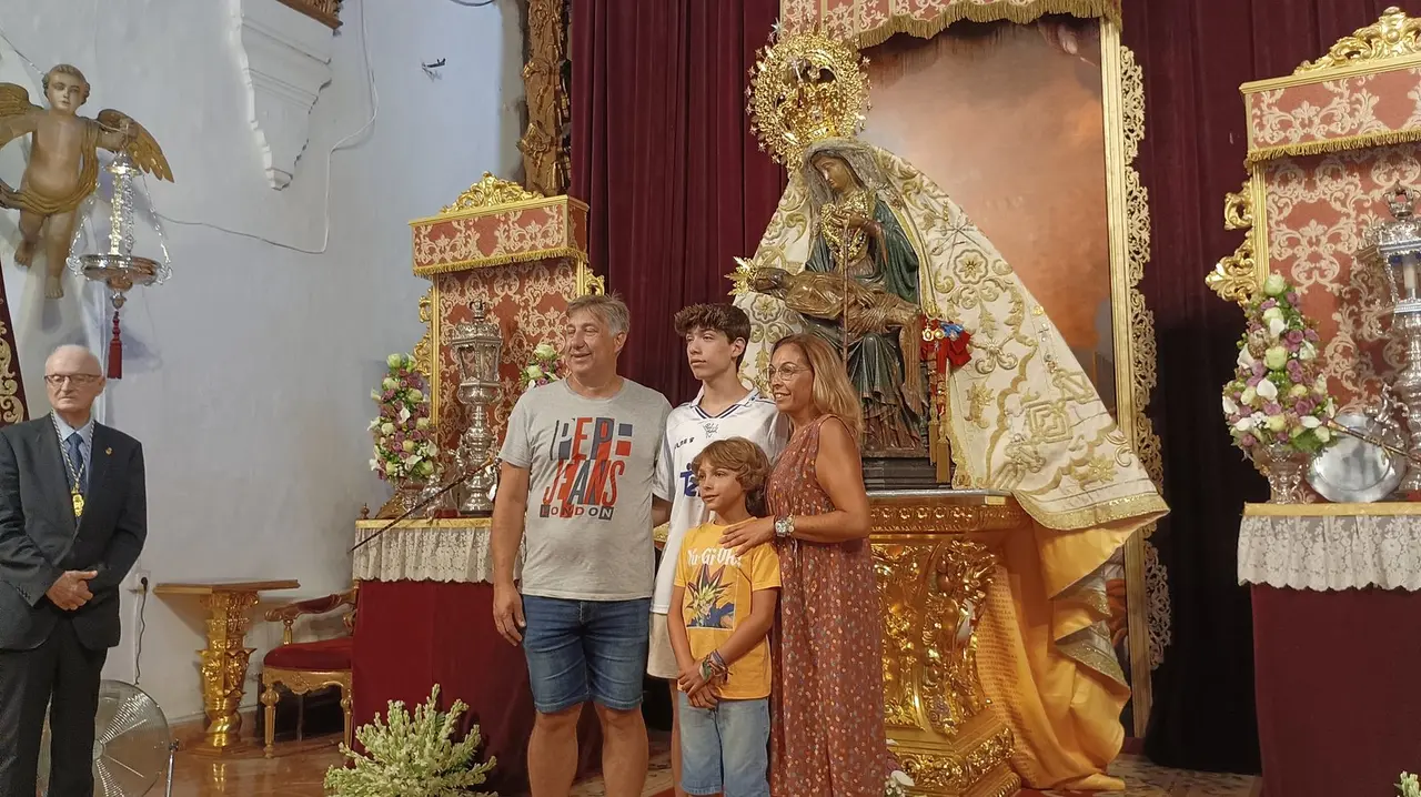 Besamanos Virgen de &Aacute;frica
