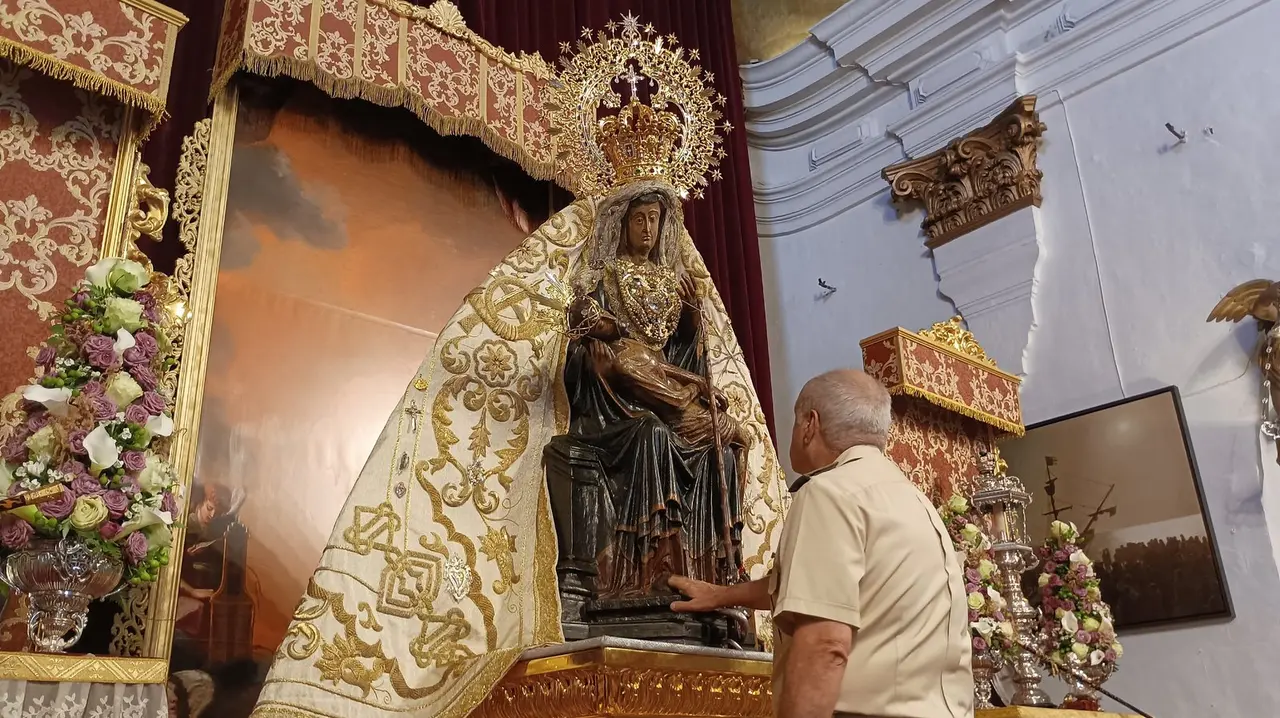 Besamanos Virgen de &Aacute;frica