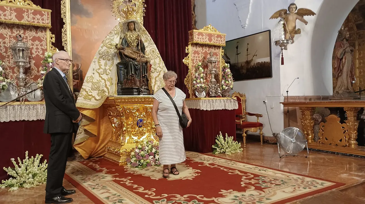 Besamanos Virgen de &Aacute;frica