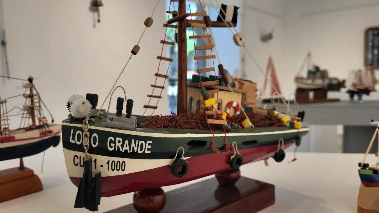 Luis Gabarr&oacute;n presenta 'Surcando el Mar