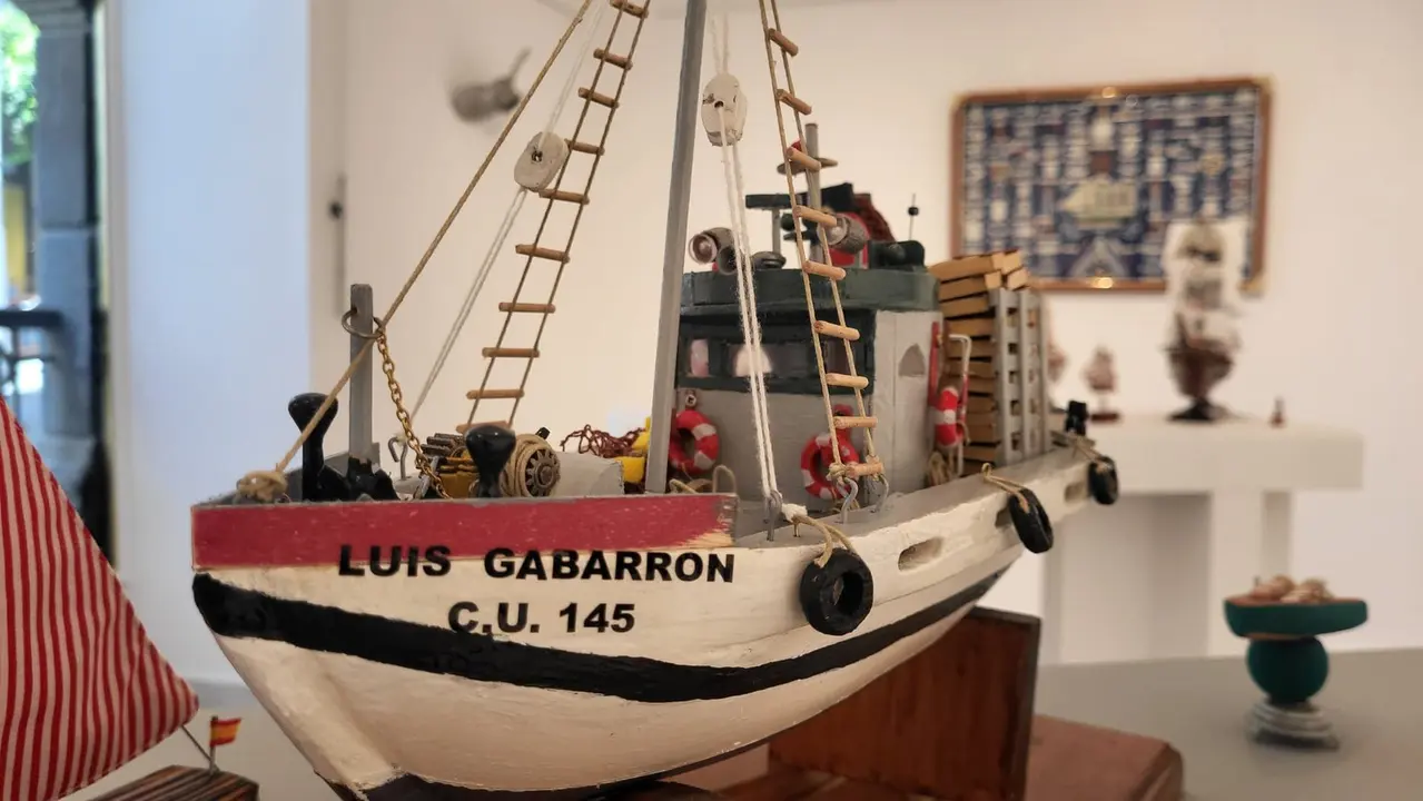 Luis Gabarr&oacute;n presenta 'Surcando el Mar