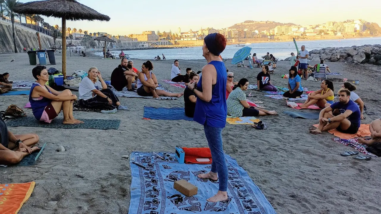 Yoga para recargar con la energ&iacute;a de la super luna azul