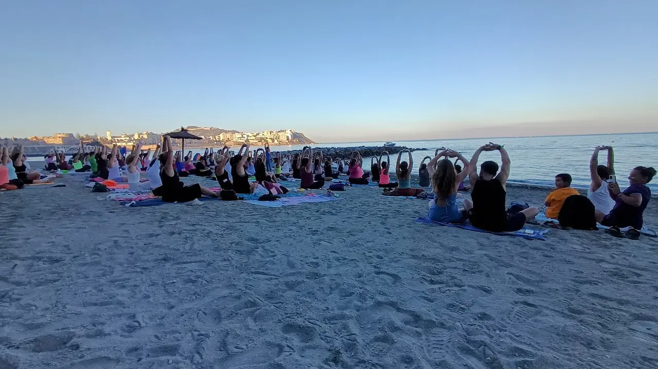 Yoga para recargar con la energ&iacute;a de la super luna azul