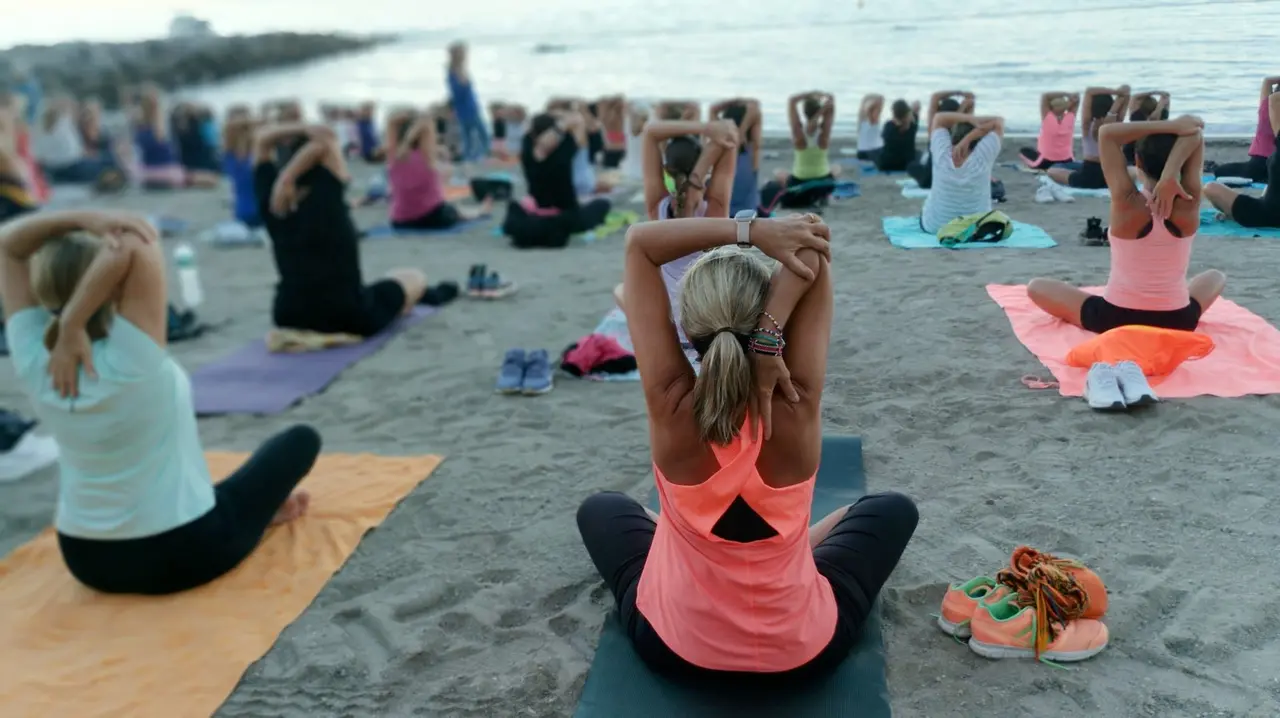 Yoga para recargar con la energ&iacute;a de la super luna azul