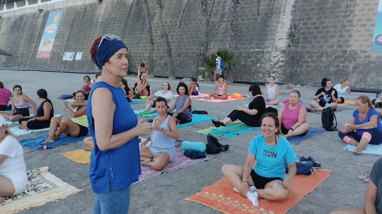 Yoga para recargar con la energ&iacute;a de la super luna azul
