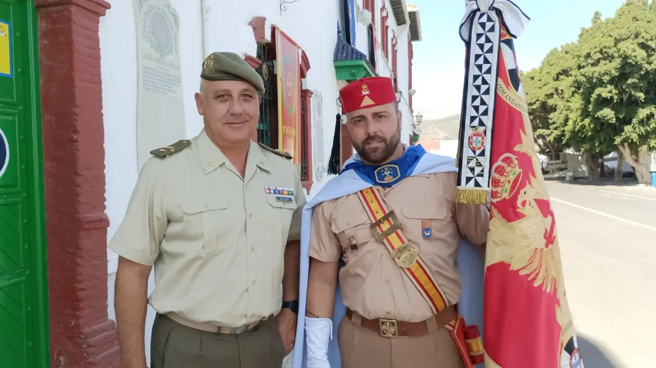 Acto de despedida del general Rocha, en el acuartelamiento Gonz&aacute;les Tablas