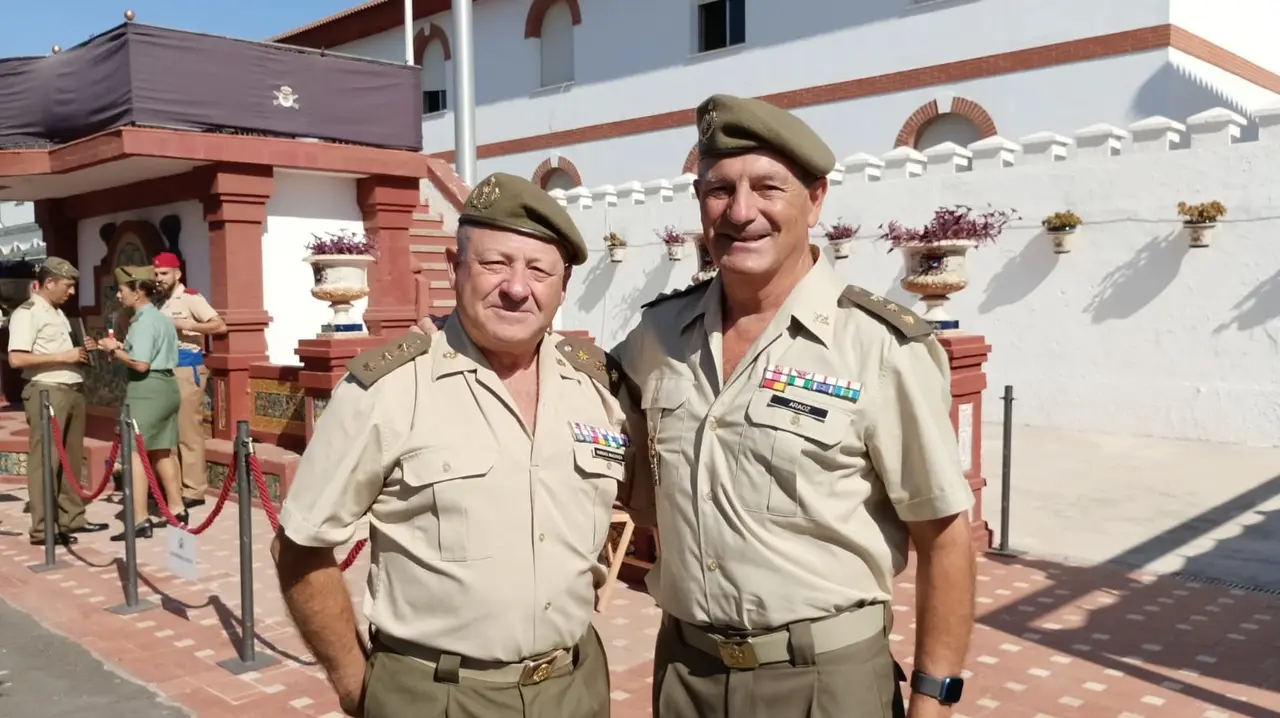 Acto de despedida del general Rocha, en el acuartelamiento Gonz&aacute;les Tablas (Araoz)