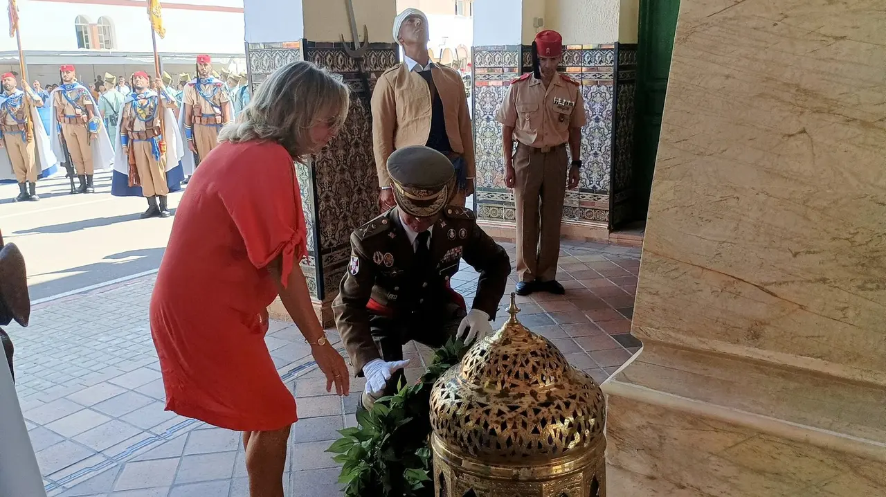 Acto de despedida del general Rocha, en el acuartelamiento Gonz&aacute;les Tablas