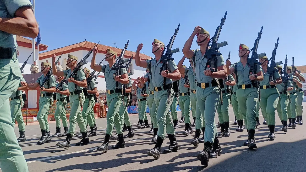 Acto de despedida del general Rocha, en el acuartelamiento Gonz&aacute;les Tablas