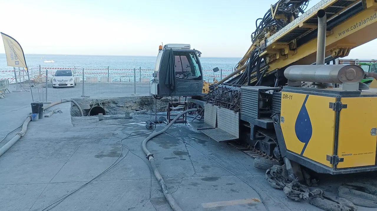 Obras instalaci&oacute;n cable el&eacute;ctrico submarino Juan XXIII Chorrillo