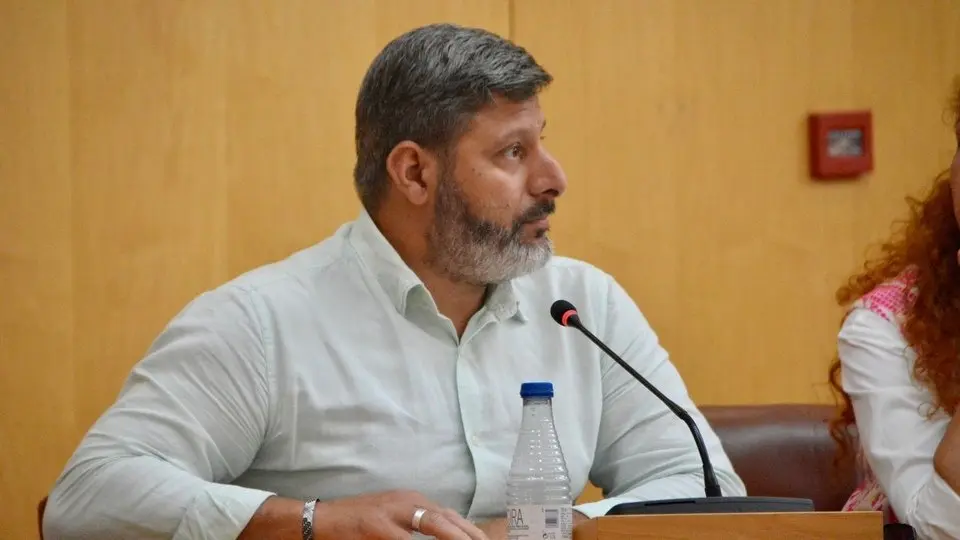  Mohamed Mustafa durante su intervenci&oacute;n./Alejandro Castillo 