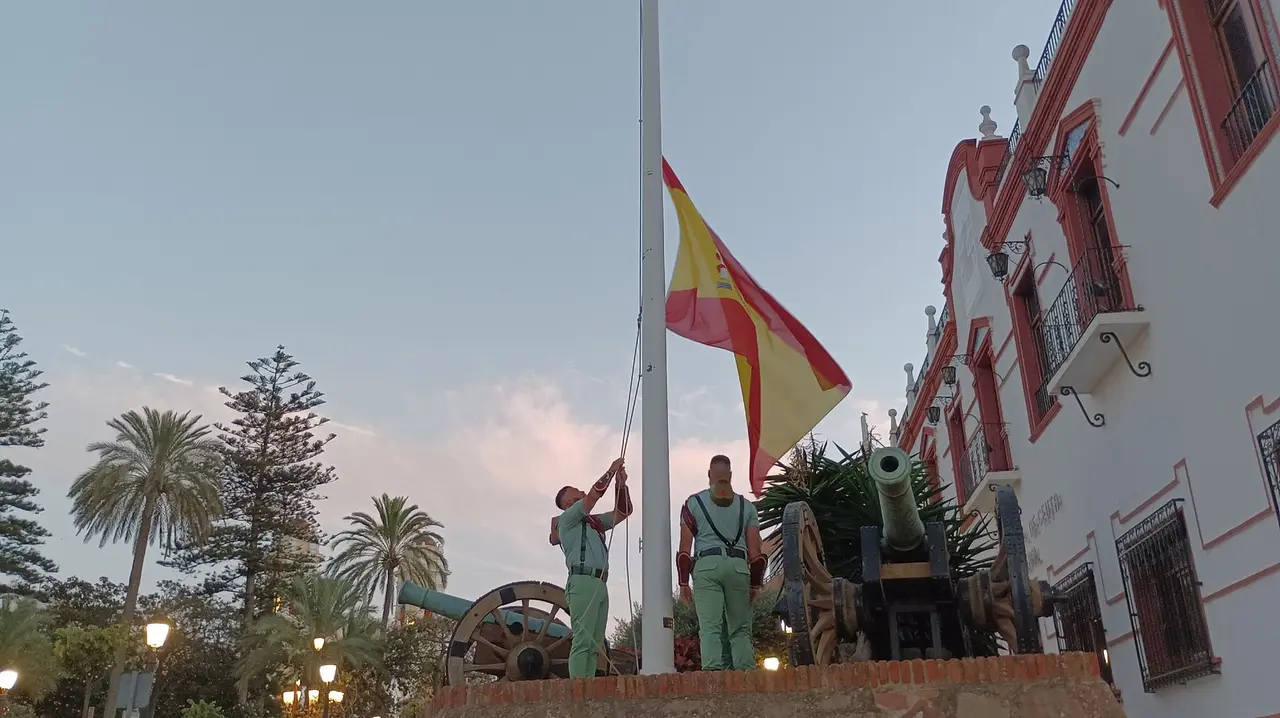 Emotivo arriado de Bandera en el 104 aniversario de La Legi&oacute;n en Ceuta