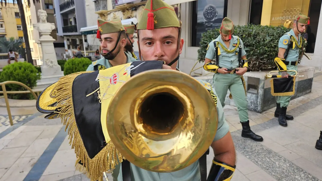 Exhibici&oacute;n de la Banda de Guerra y la Escuadra de Gastadores (S.I.)