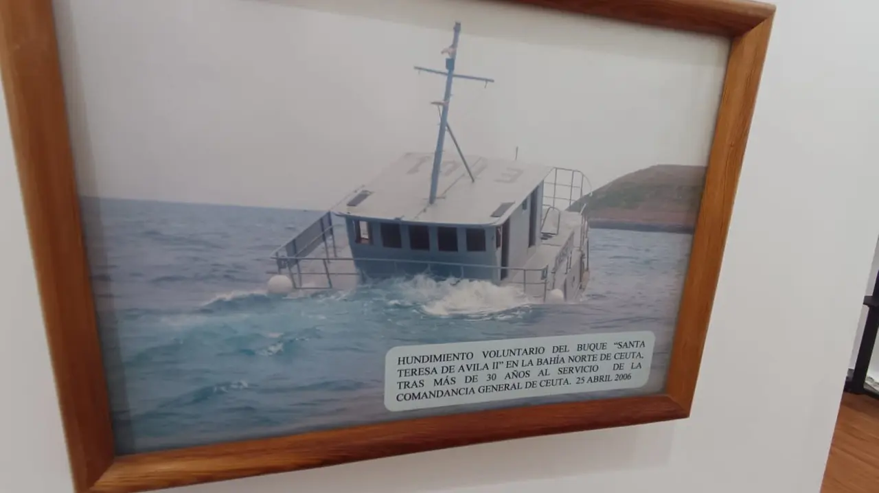 Exposici&oacute;n XCVIII Aniversario de la Concesi&oacute;n de la Medalla Naval / S.I