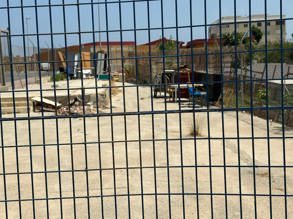 Punto de encuentro de los trabajadores de Obimace en el pol&iacute;gono de El Tarajal (CEDIDA)