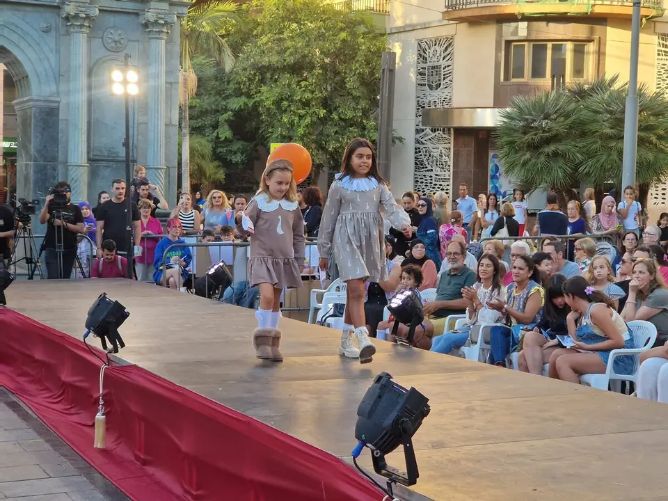 Semana del Comercio. Desfile