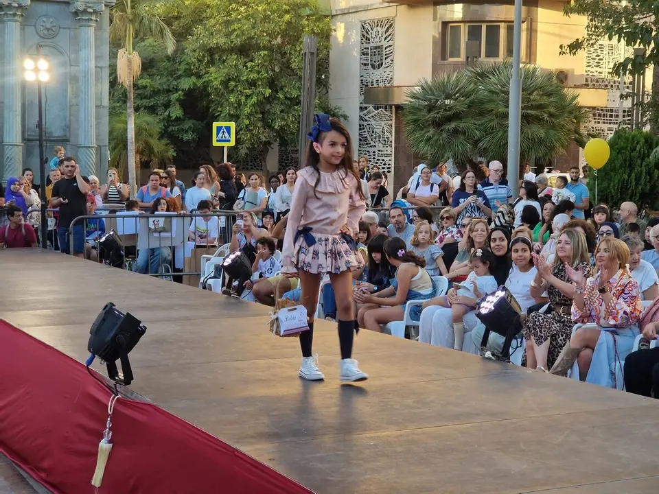 Semana del Comercio. Desfile