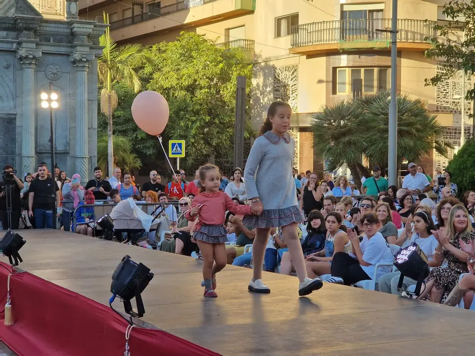  Pasarela de Moda Infantil de la Semana del Comercio / Laura Ortiz 