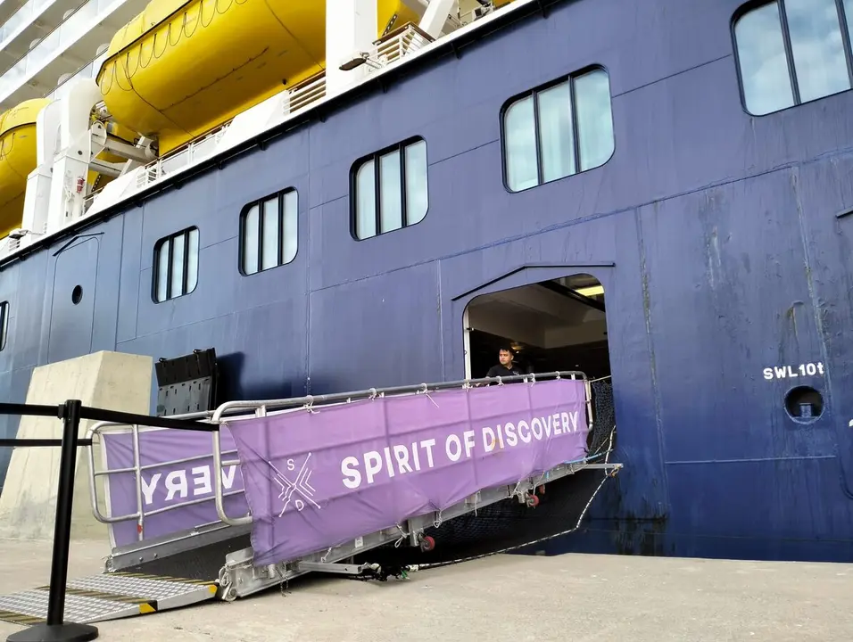 &laquo;Spirit of Discovery&raquo; y &laquo;Villa Vie Odyssey&raquo;