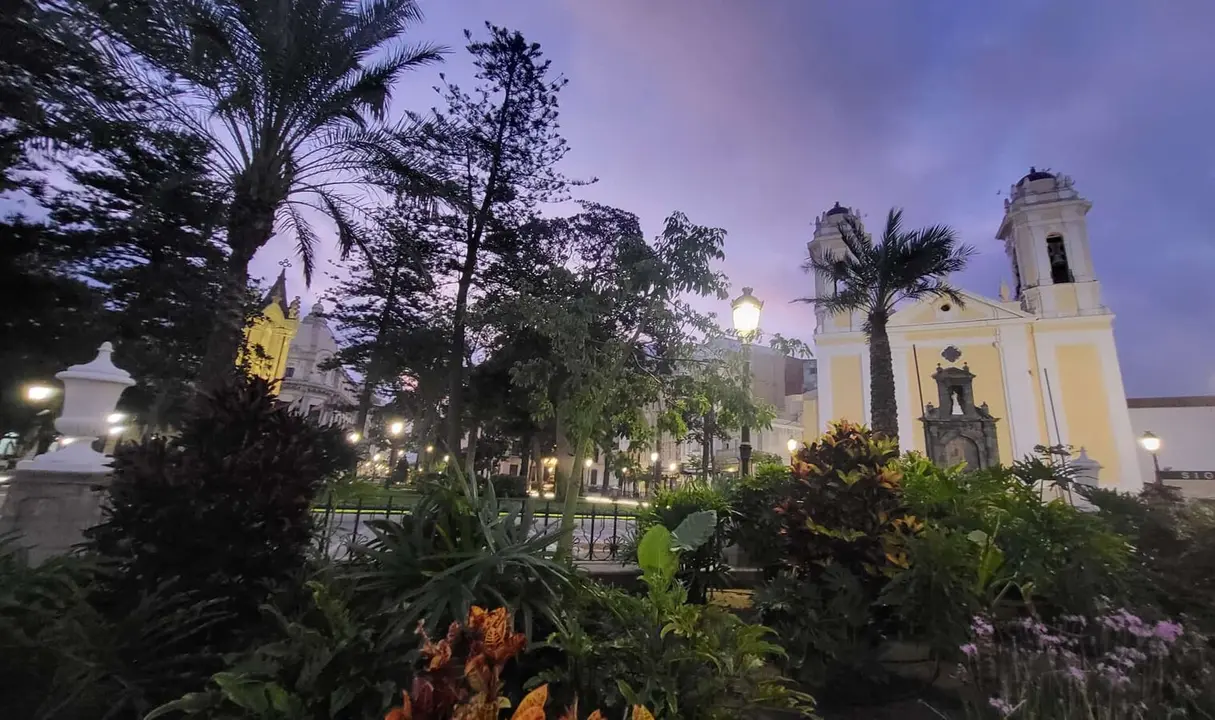 Plaza de &Aacute;frica amanecer