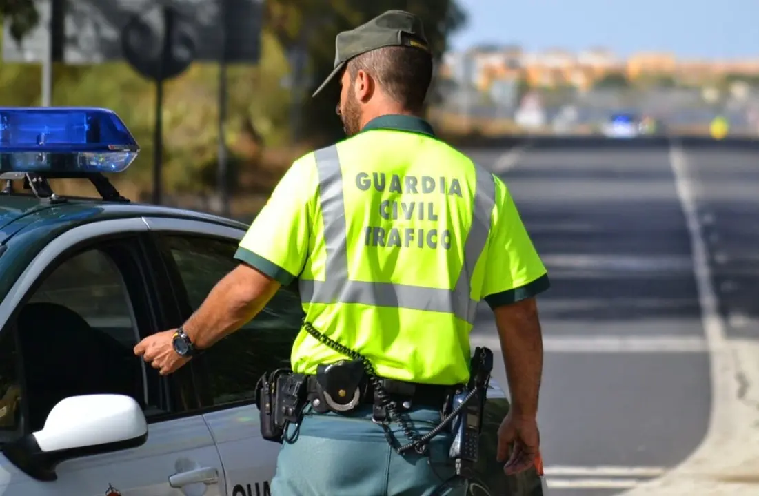 Agente de la Agrupaci&oacute;n de Tr&aacute;fico de la Guardia Civil (MINISTERIO DEL INTERIOR)