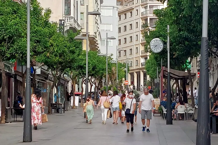  El paseo del Revell&iacute;n, una de las zonas del centro hist&oacute;rico de la ciudad / Archivo 