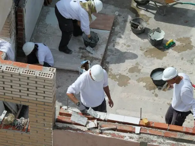  Trabajadores de la construcci&oacute;n/ Archivo 