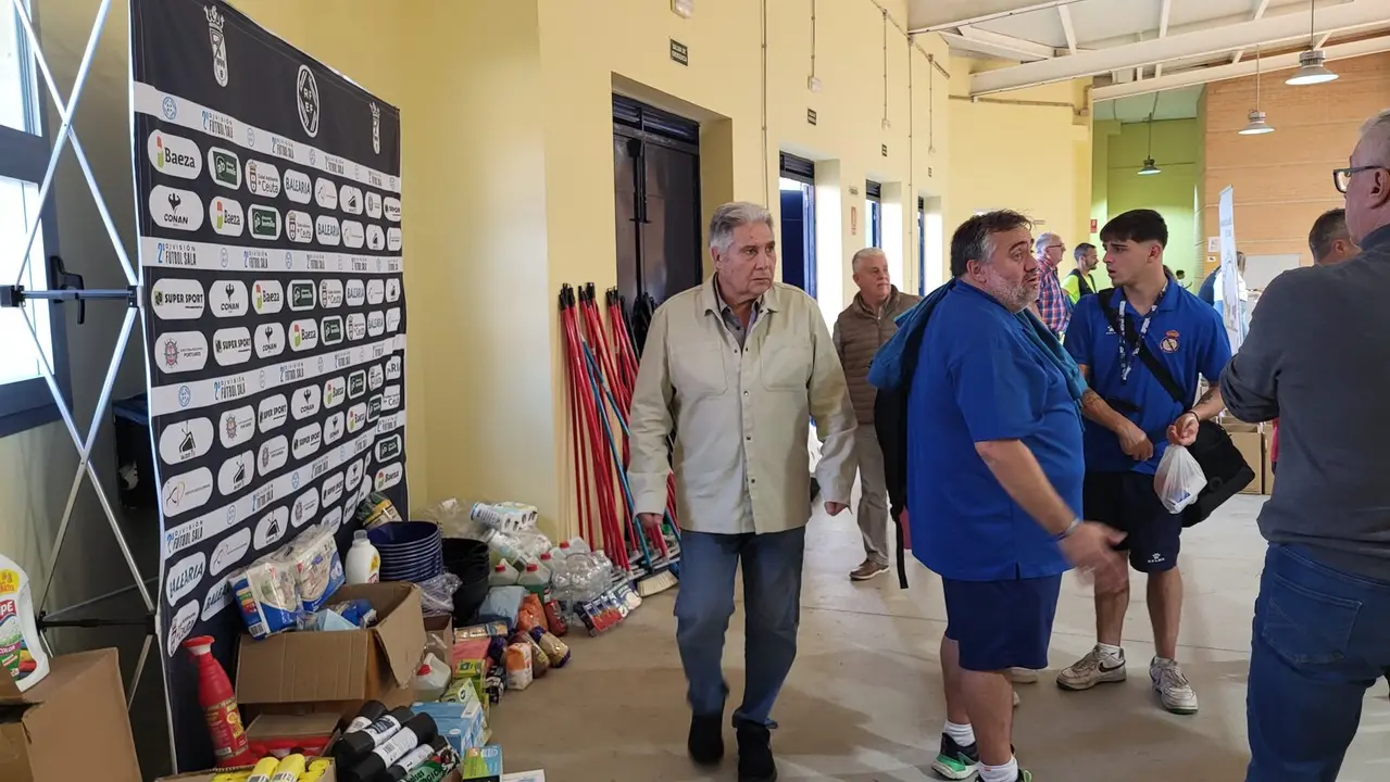 El 'Guillermo Molina' se llena de la solidaridad para los afectado por las riadas