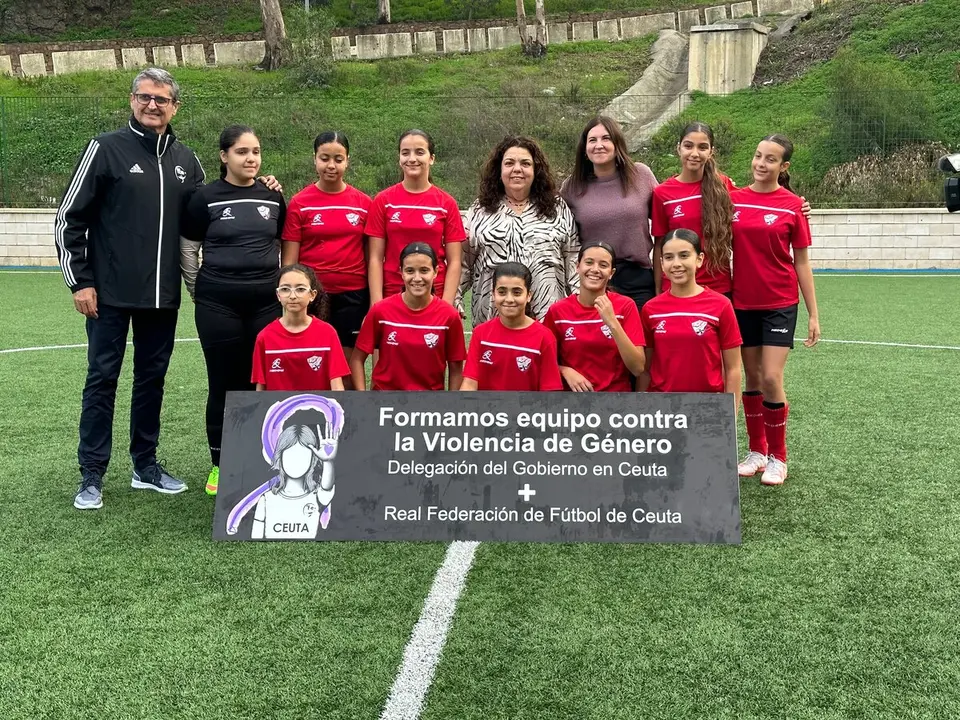 Delegaci&oacute;n y Federaci&oacute;n de F&uacute;tbol unen fuerzas contra la violencia